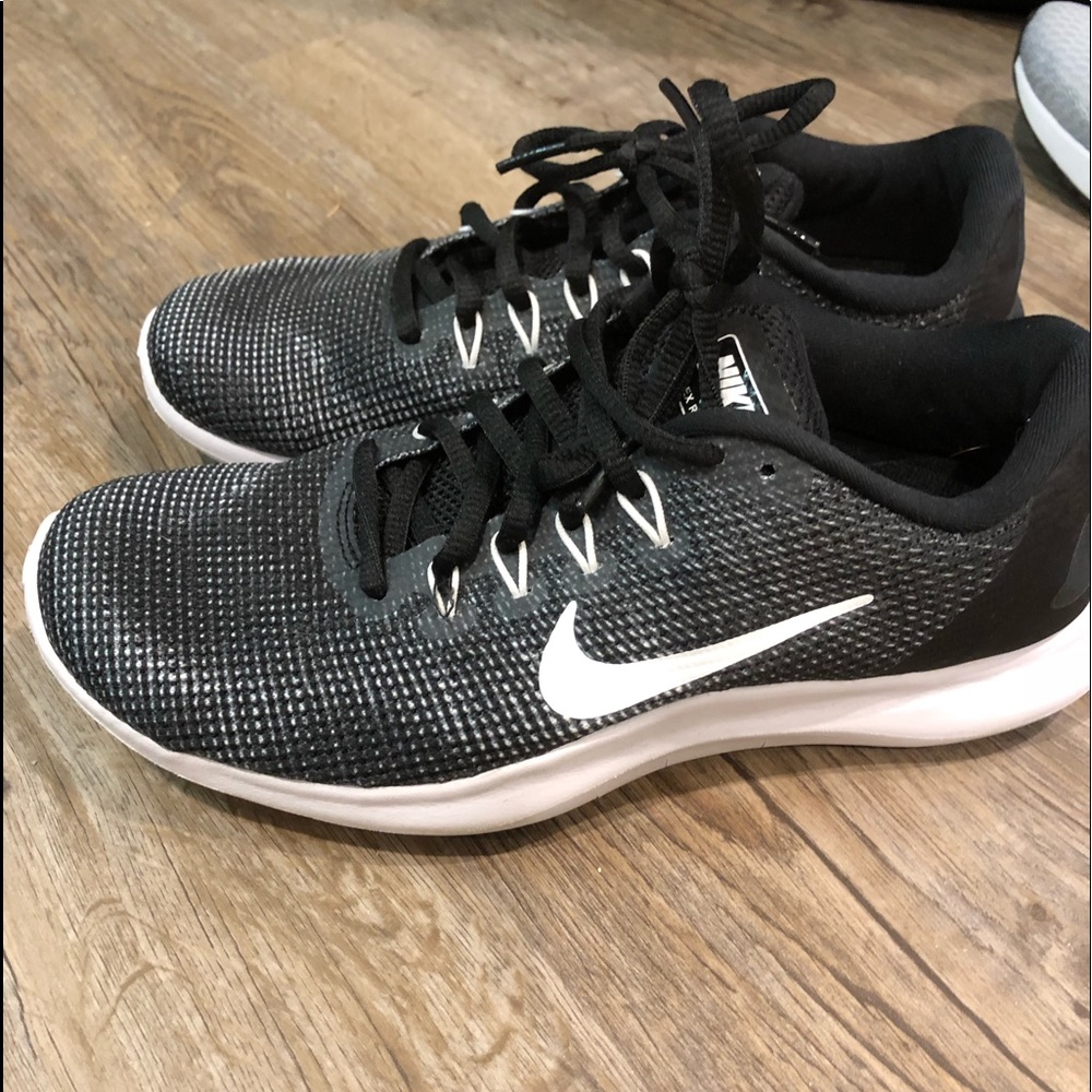 Nike flex run new